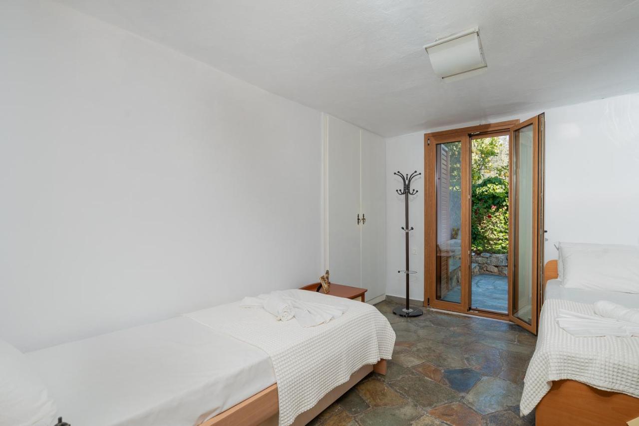 Villa Beis Pórto Ráfti Eksteriør billede